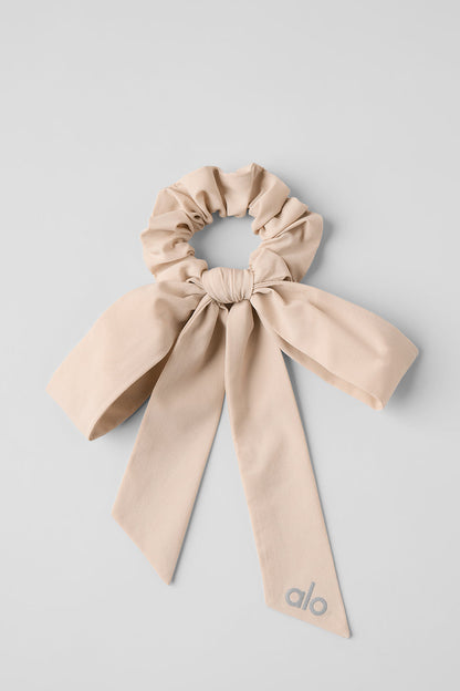 Love Knots Tie Scrunchie — Macadamia
