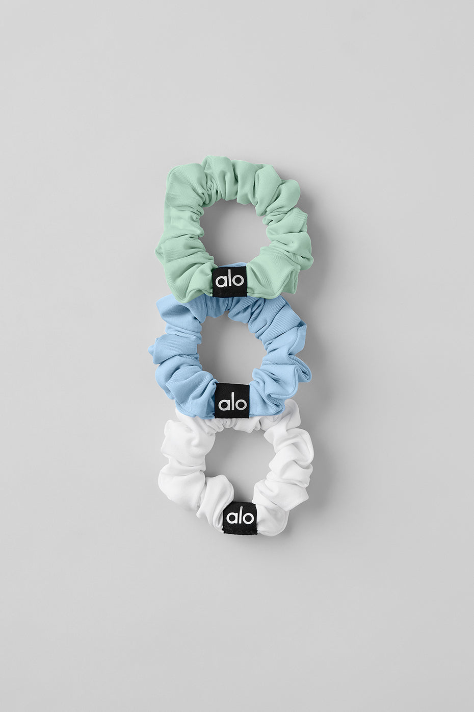 Fresh Mini Scrunchie 3 — Pack — White/Seashell Blue/Spearmint