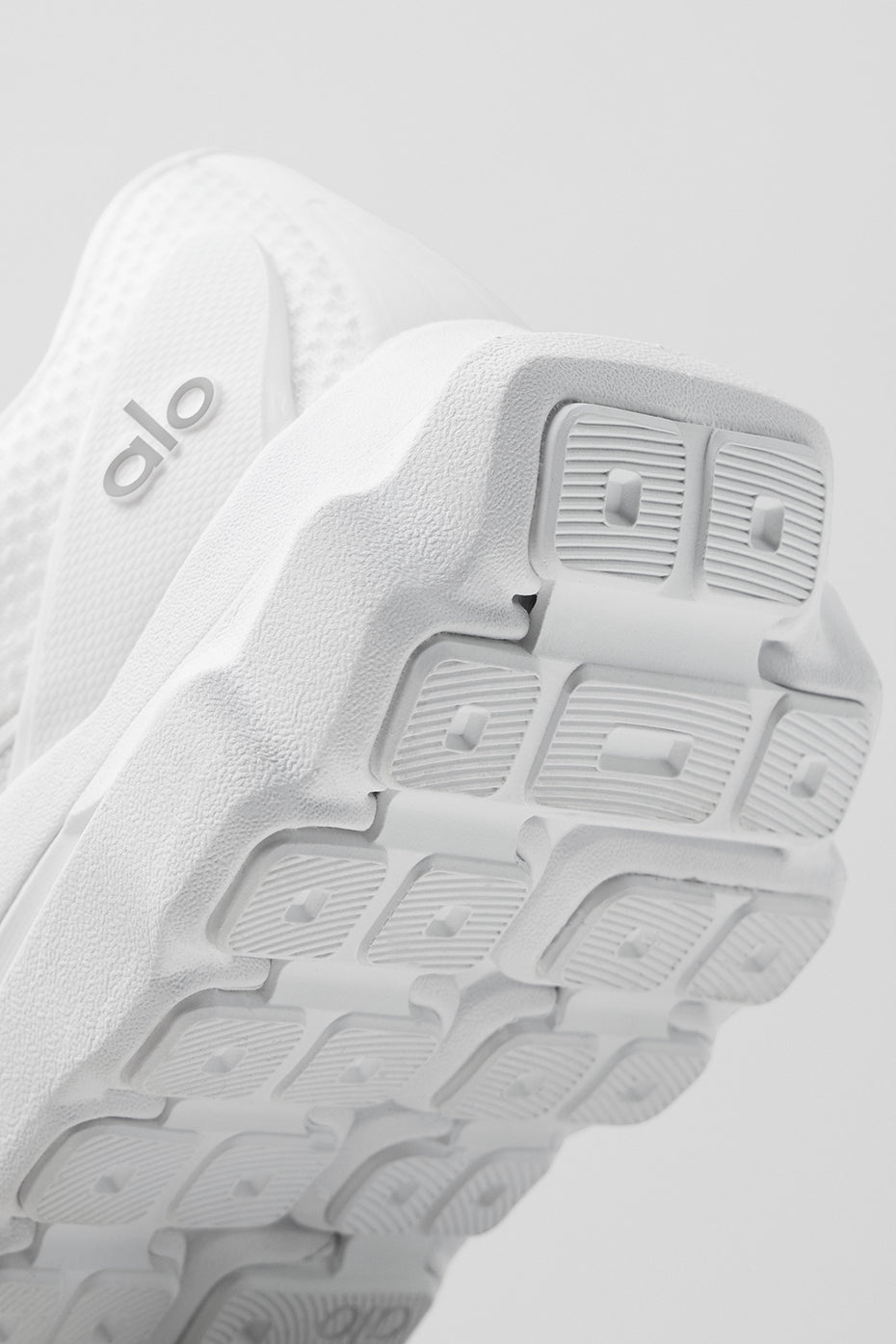 Runner — White/White