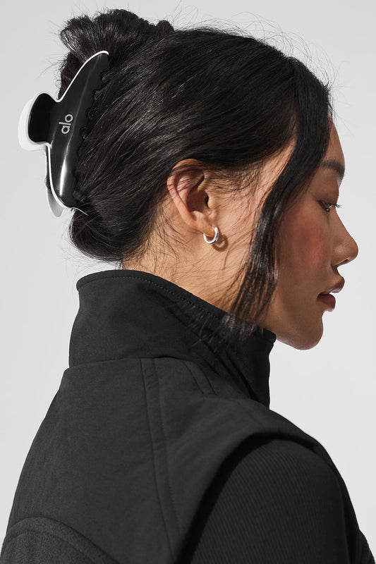 Outline Claw Clip — Black/White