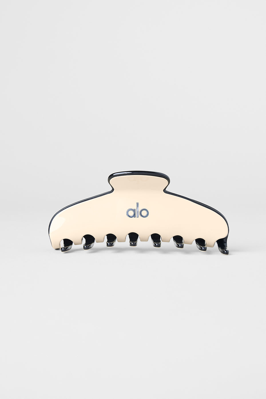 Outline Claw Clip — Macadamia/Black