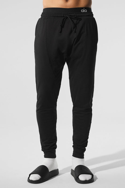 Conquer Revitalize Pant — Black