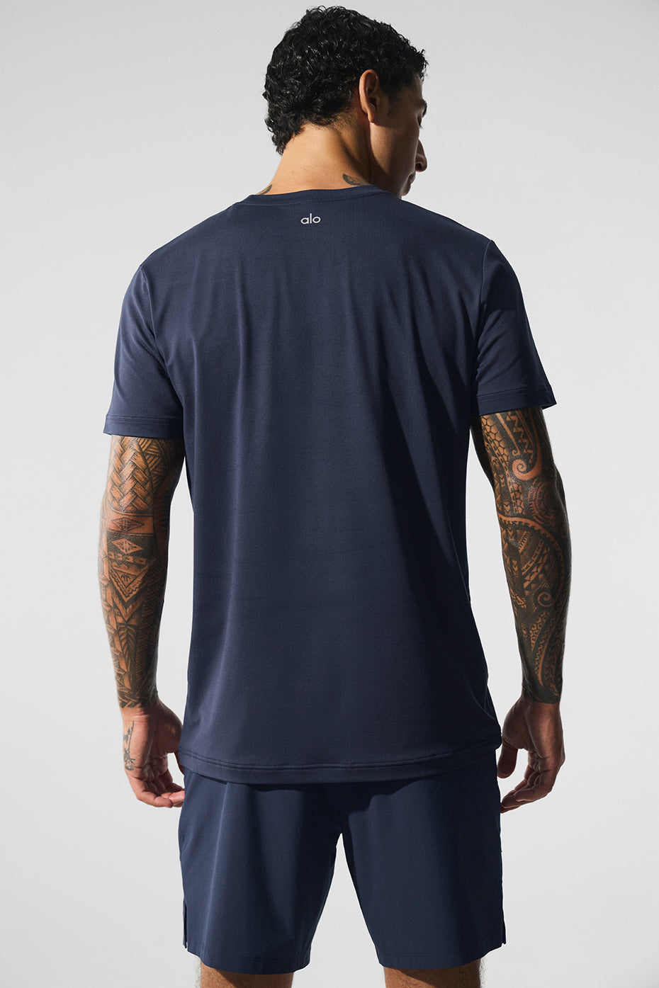 Conquer Reform Crewneck Shorts‑Sleeve — Navy