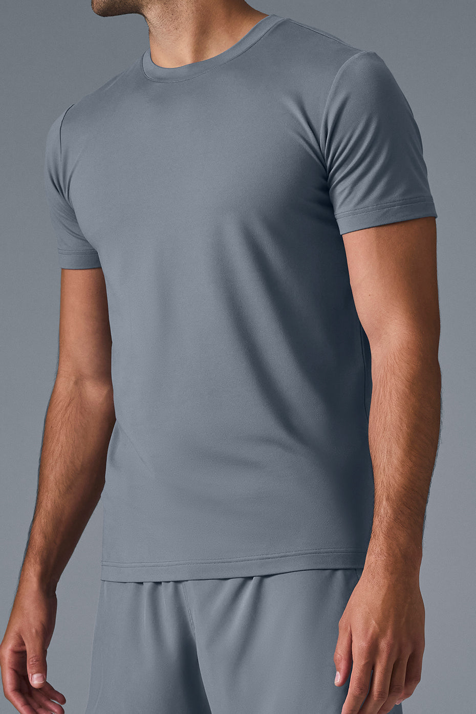 Conquer Reform Crewneck Shorts‑Sleeve — Steel Grey