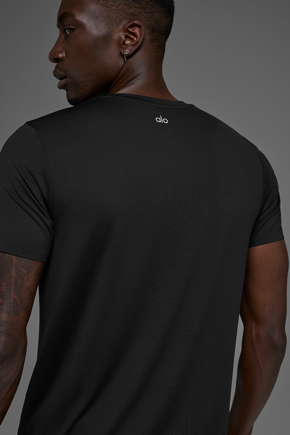 Idol Crewneck Shorts‑Sleeve — Black