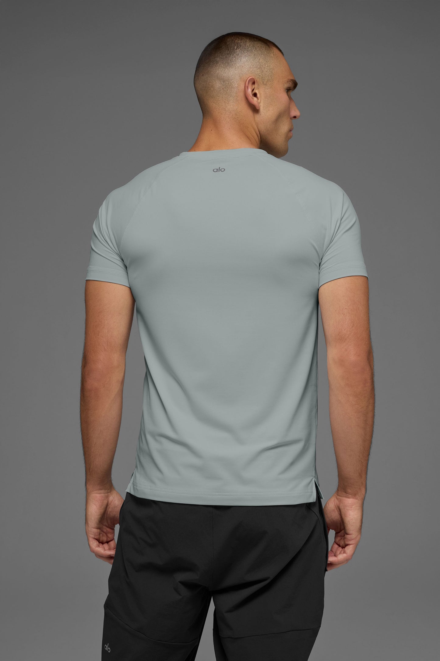 Idol Crewneck Shorts‑Sleeve — Lunar Grey
