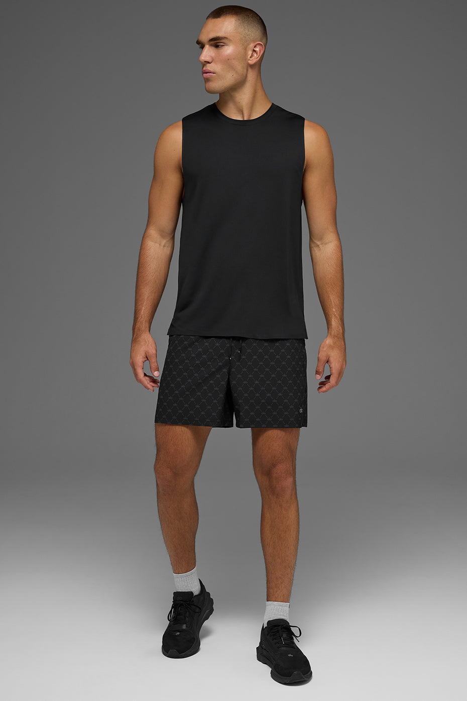 Idol Muscle Tank Top — Black