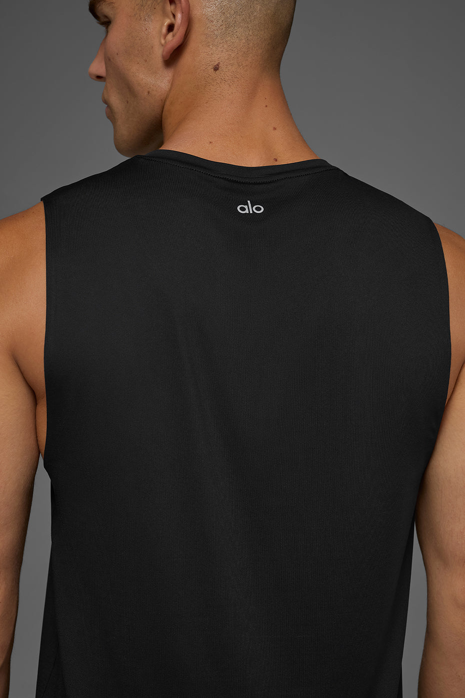 Idol Muscle Tank Top — Black