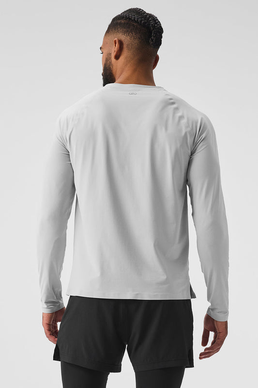 Idol Long‑Sleeve Performance Tee — Titanium