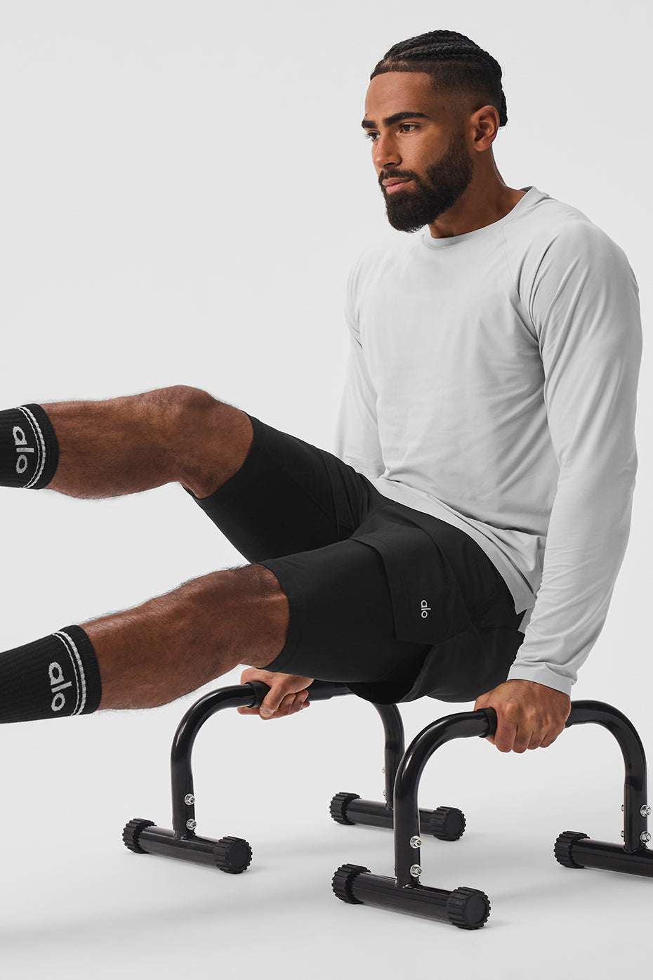 Idol Long‑Sleeve Performance Tee — Titanium