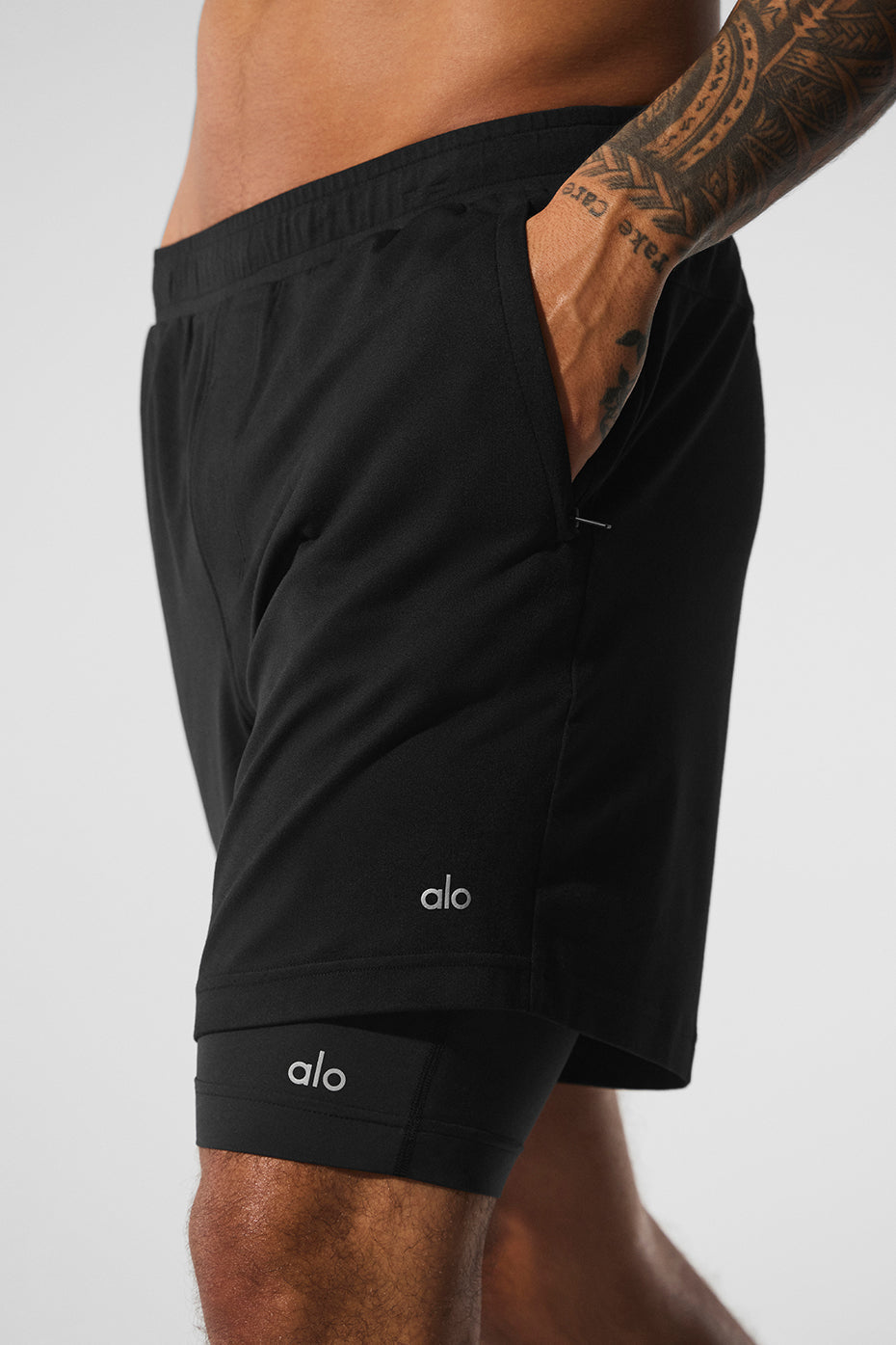 Conquer React 2 — In — 1 Performance Shorts — Black/Black
