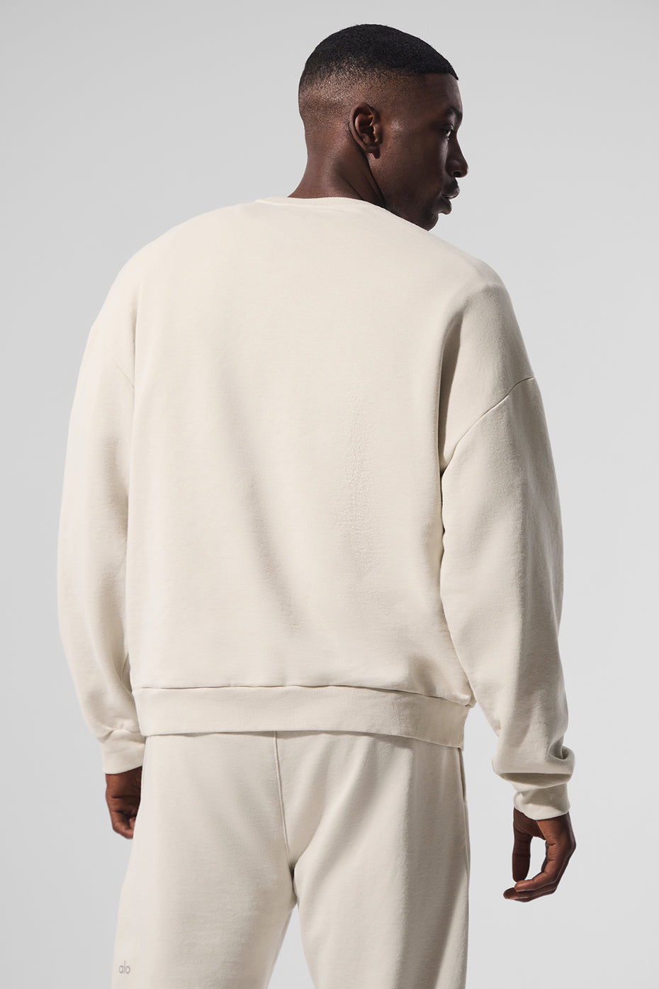 Chill Crew Neck Crew Sweatshirt — Bone