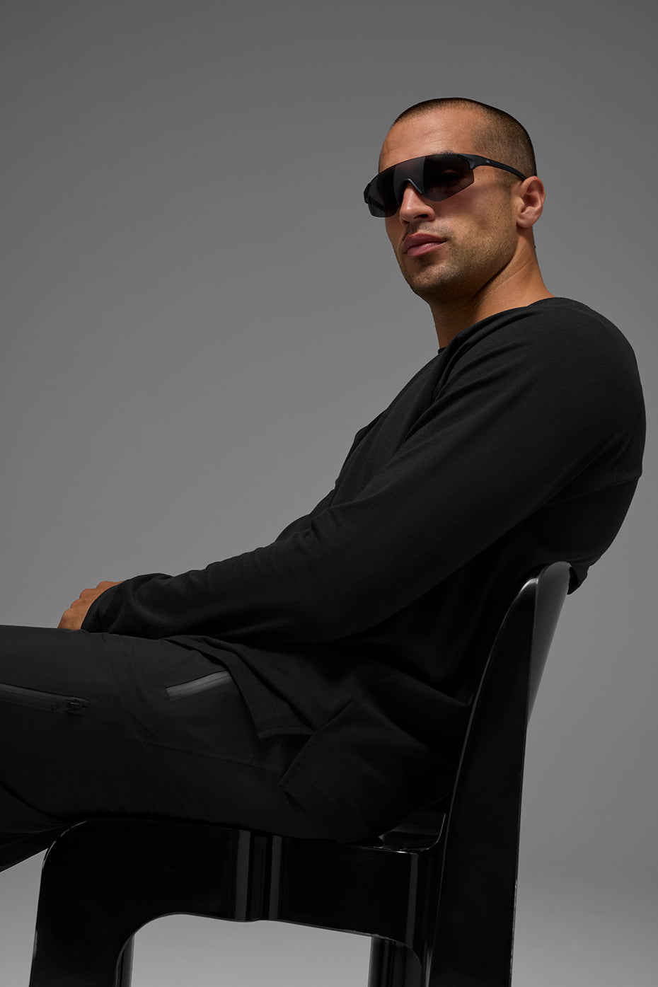 Vapor Crewneck Long‑Sleeve — Black