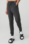 Conquer Revitalize Pant — Anthracite