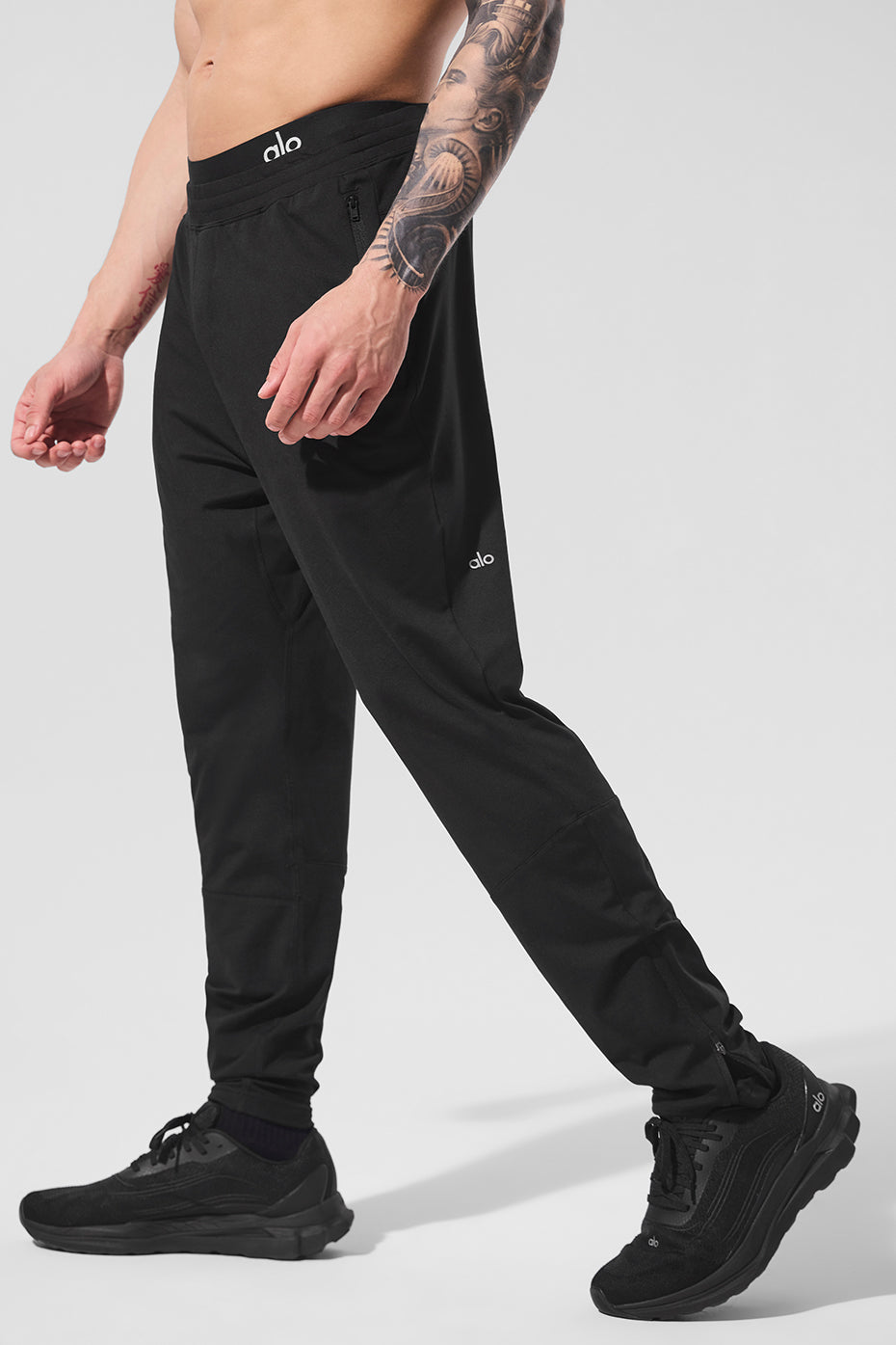 Conquer React Performance Pant — Black