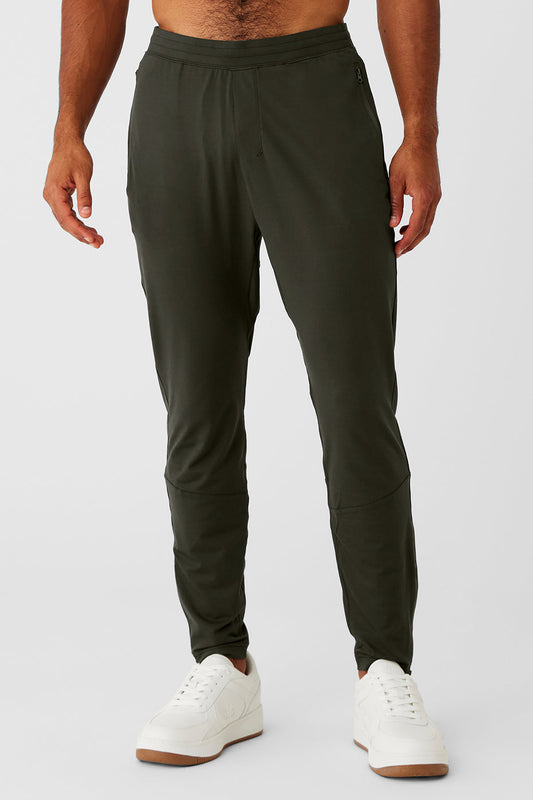 Conquer React Performance Pant — Stealth Green