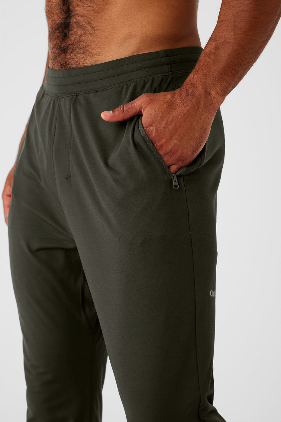 Conquer React Performance Pant — Stealth Green