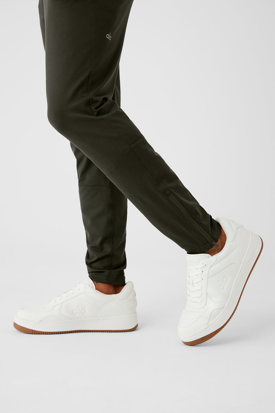 Conquer React Performance Pant — Stealth Green
