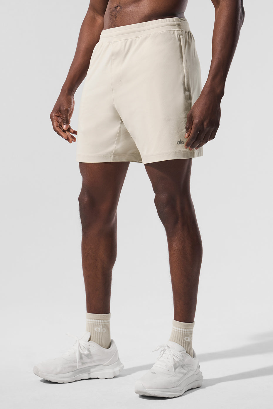 7" Conquer React Performance Shorts — Bone