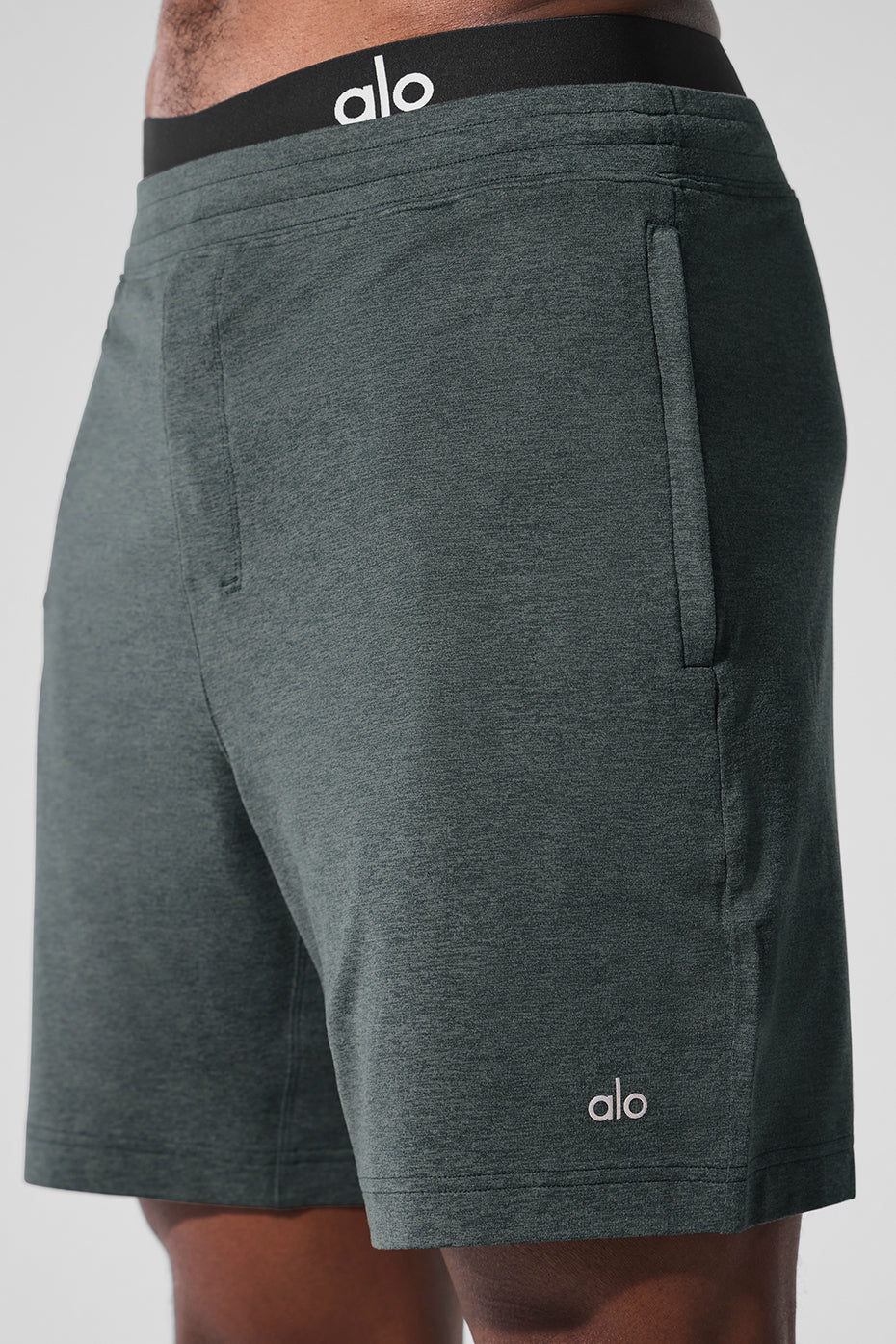 7" Conquer React Performance Shorts — Charcoal Green Heather