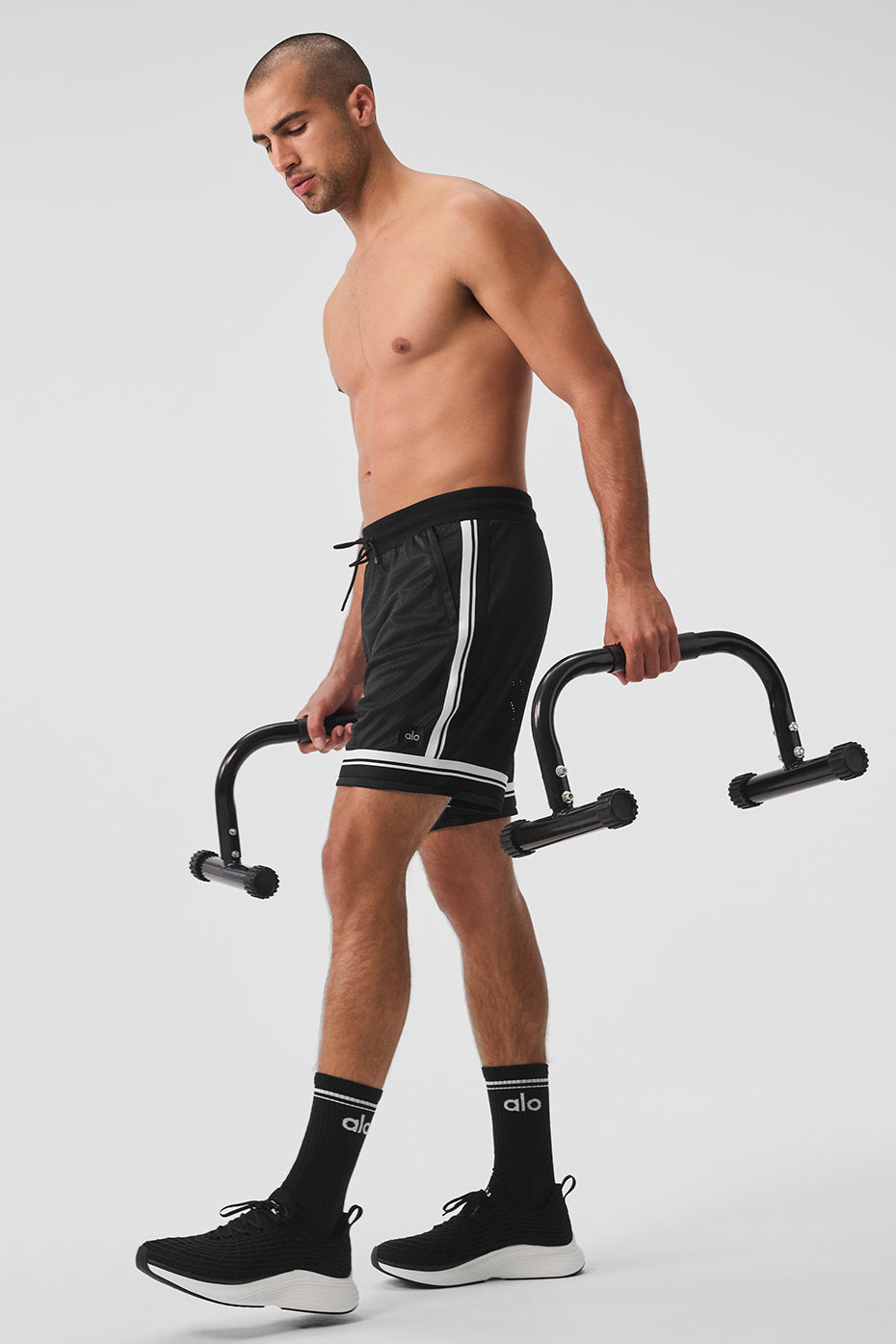 7" Key Mesh Basketball Shorts — Black