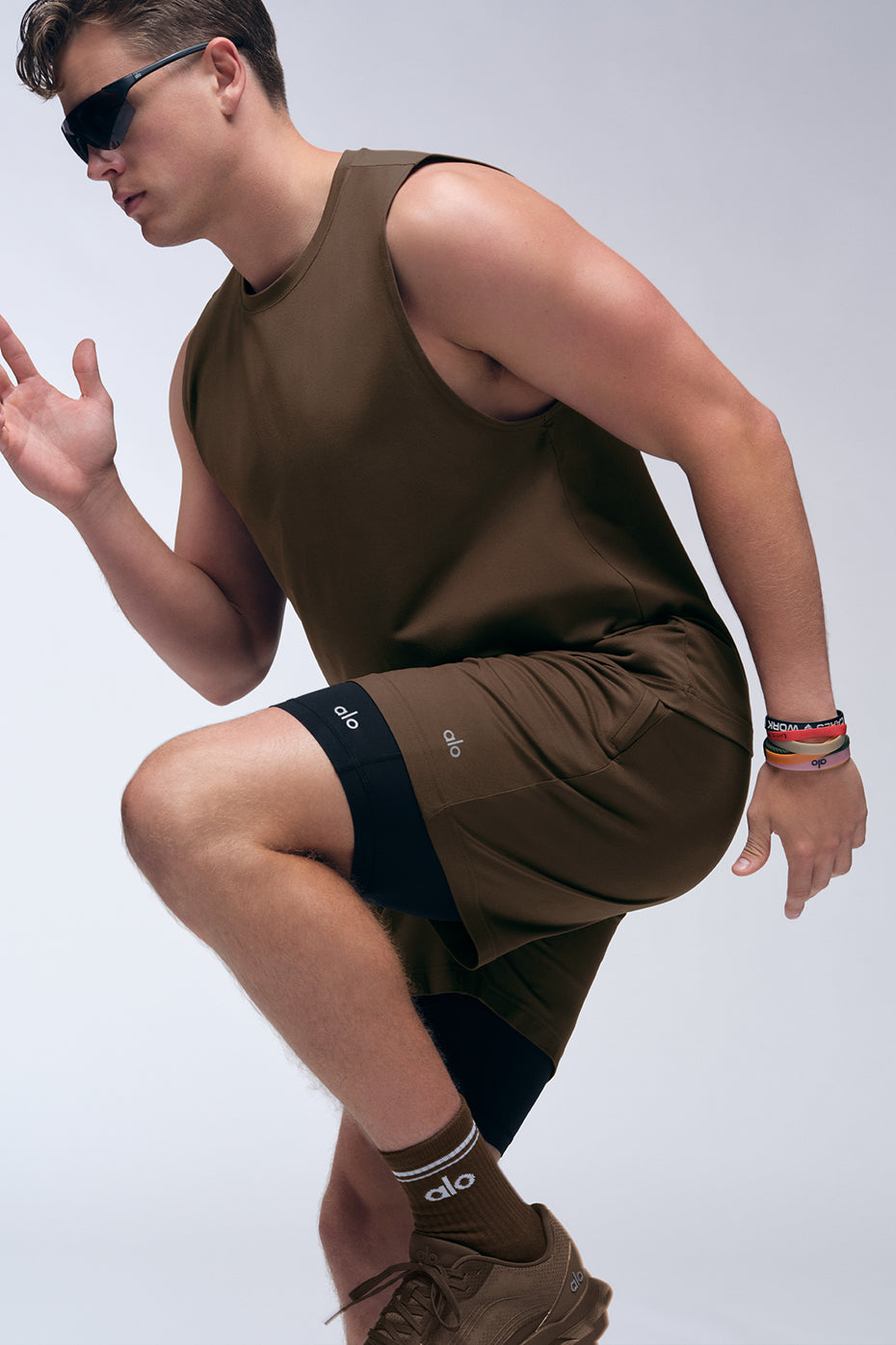 Conquer React 2 — In — 1 Performance Shorts — Espresso/Black
