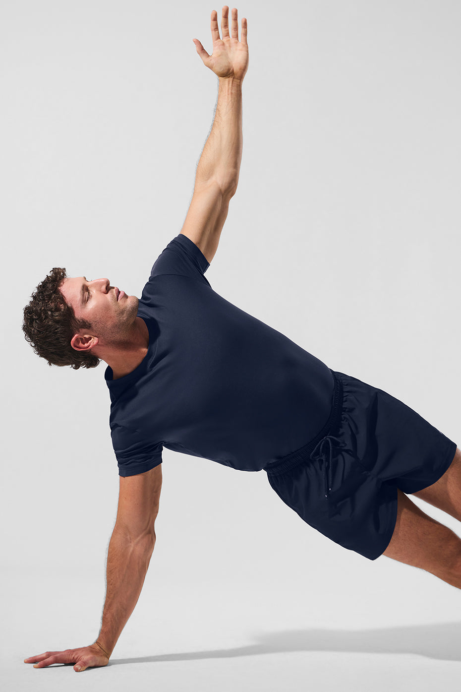 5" Circuit Shorts — Navy