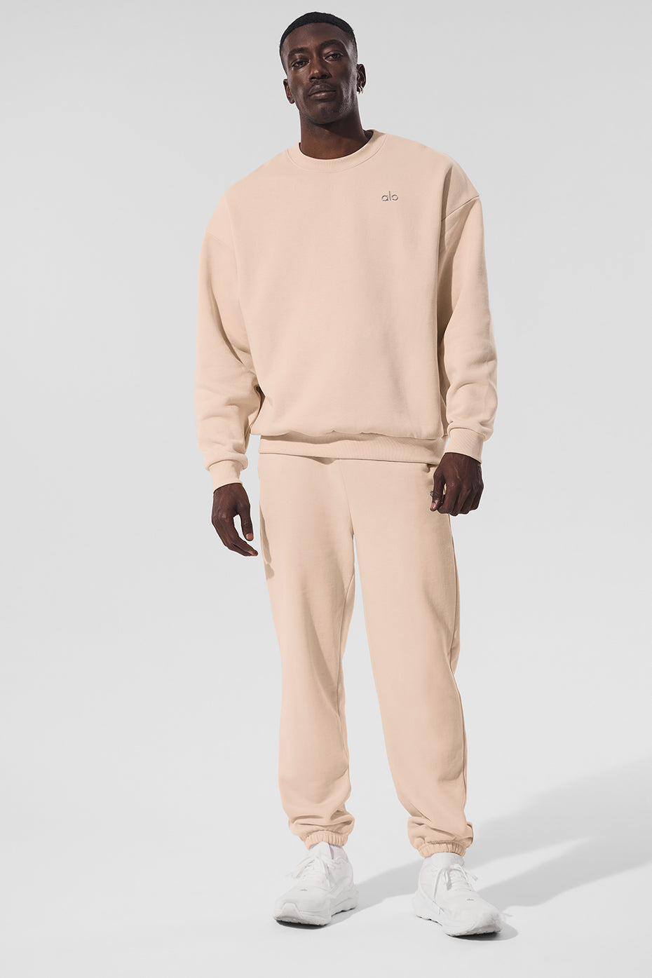 Accolade Crew Neck Crew Sweatshirt — Macadamia