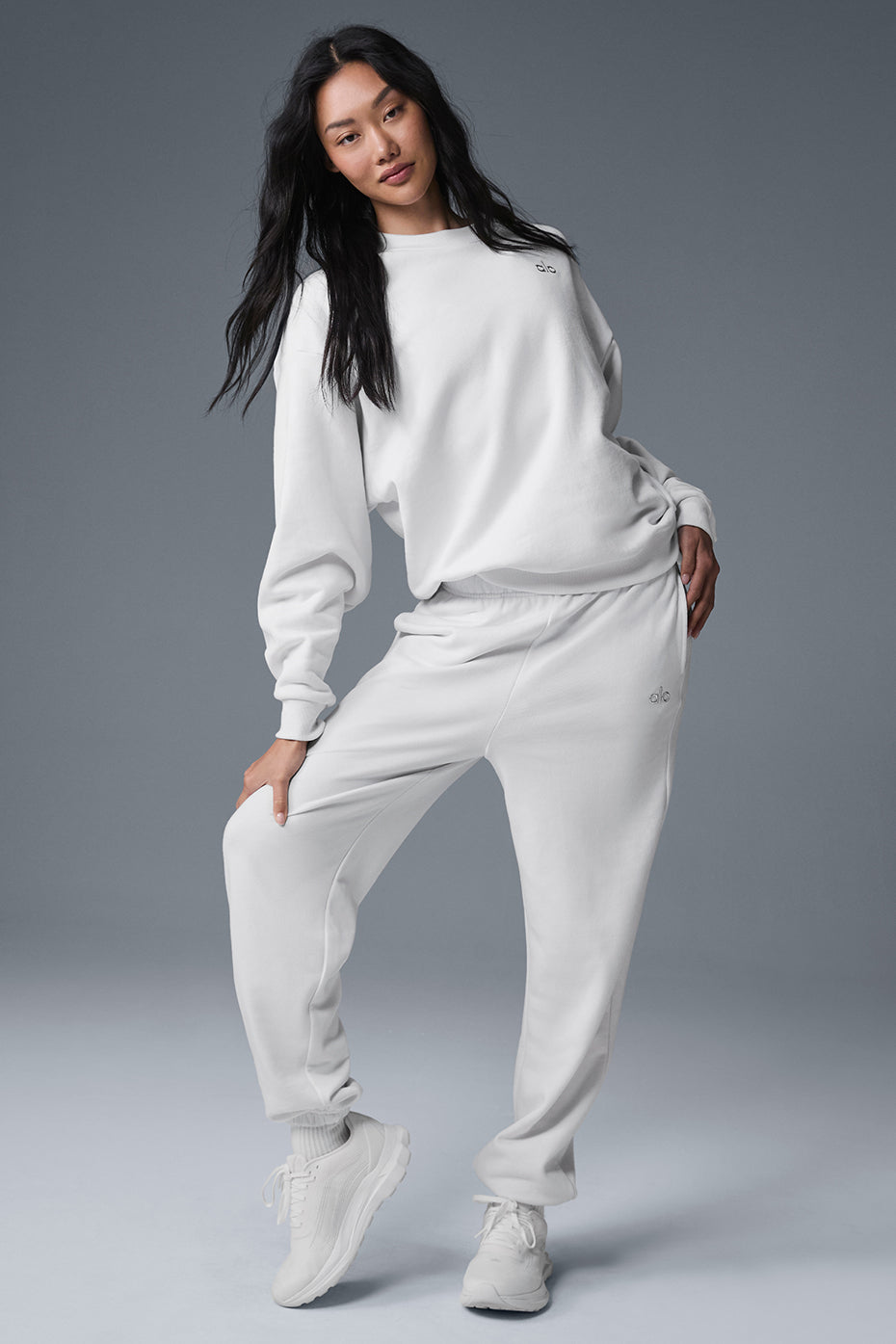 Accolade Crew Neck Crew Sweatshirt — White