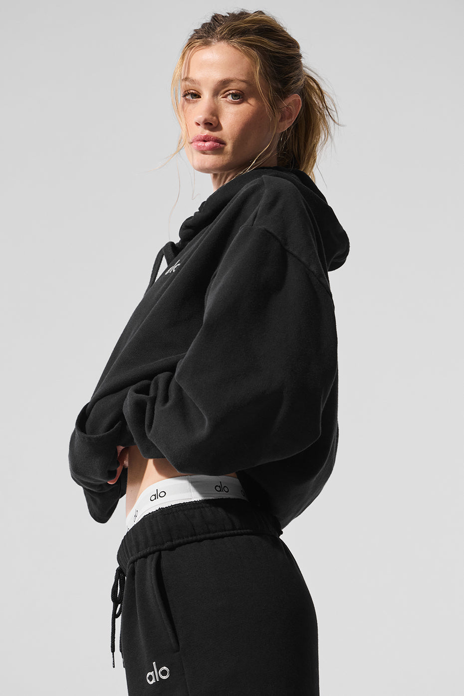 Accolade Hooded Sweatshirt — Black