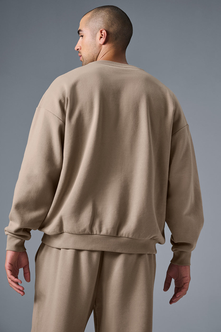Accolade Crew Neck Crew Sweatshirt — Gravel