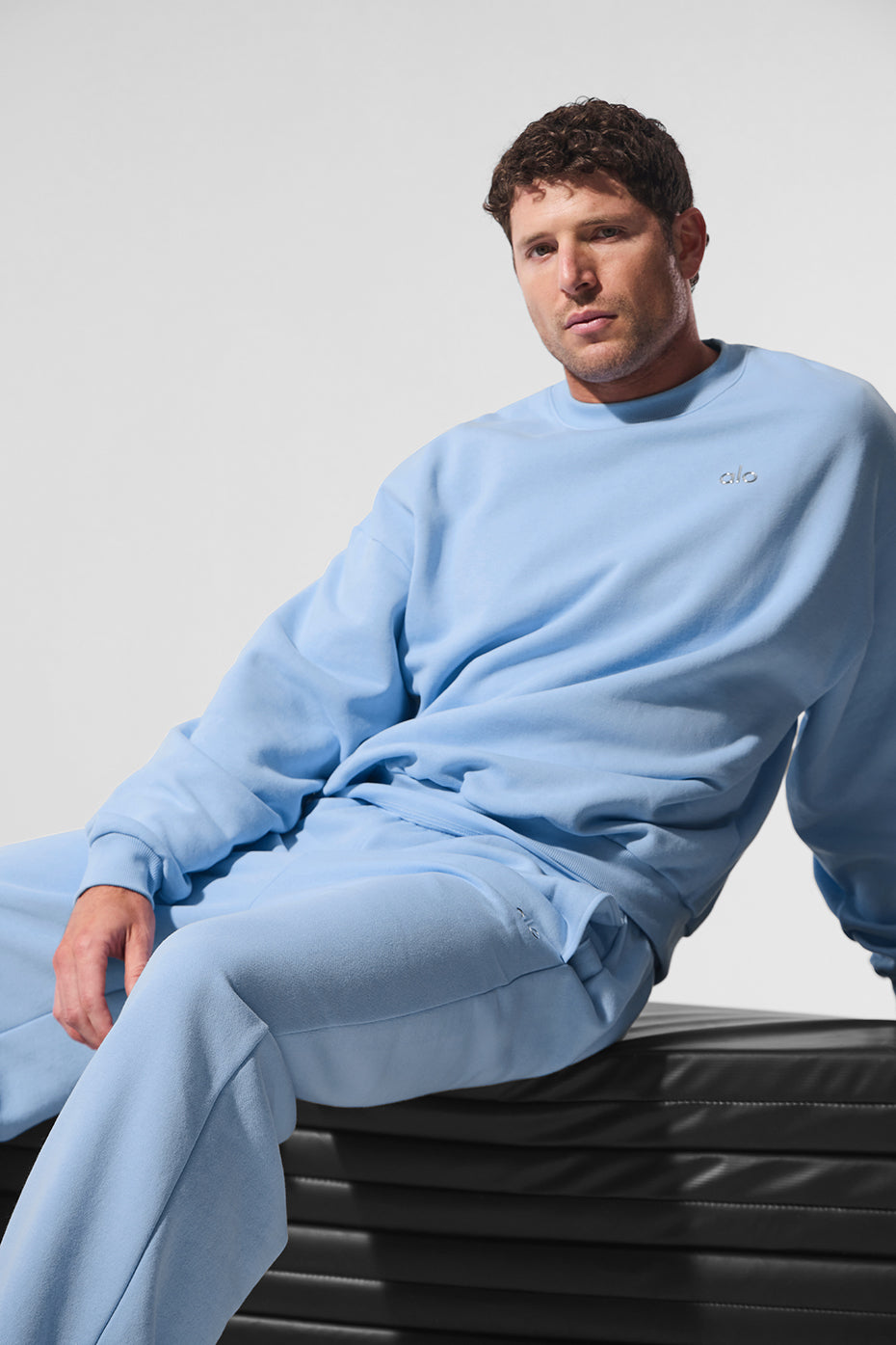 Accolade Crew Neck Crew Sweatshirt — Seashell Blue