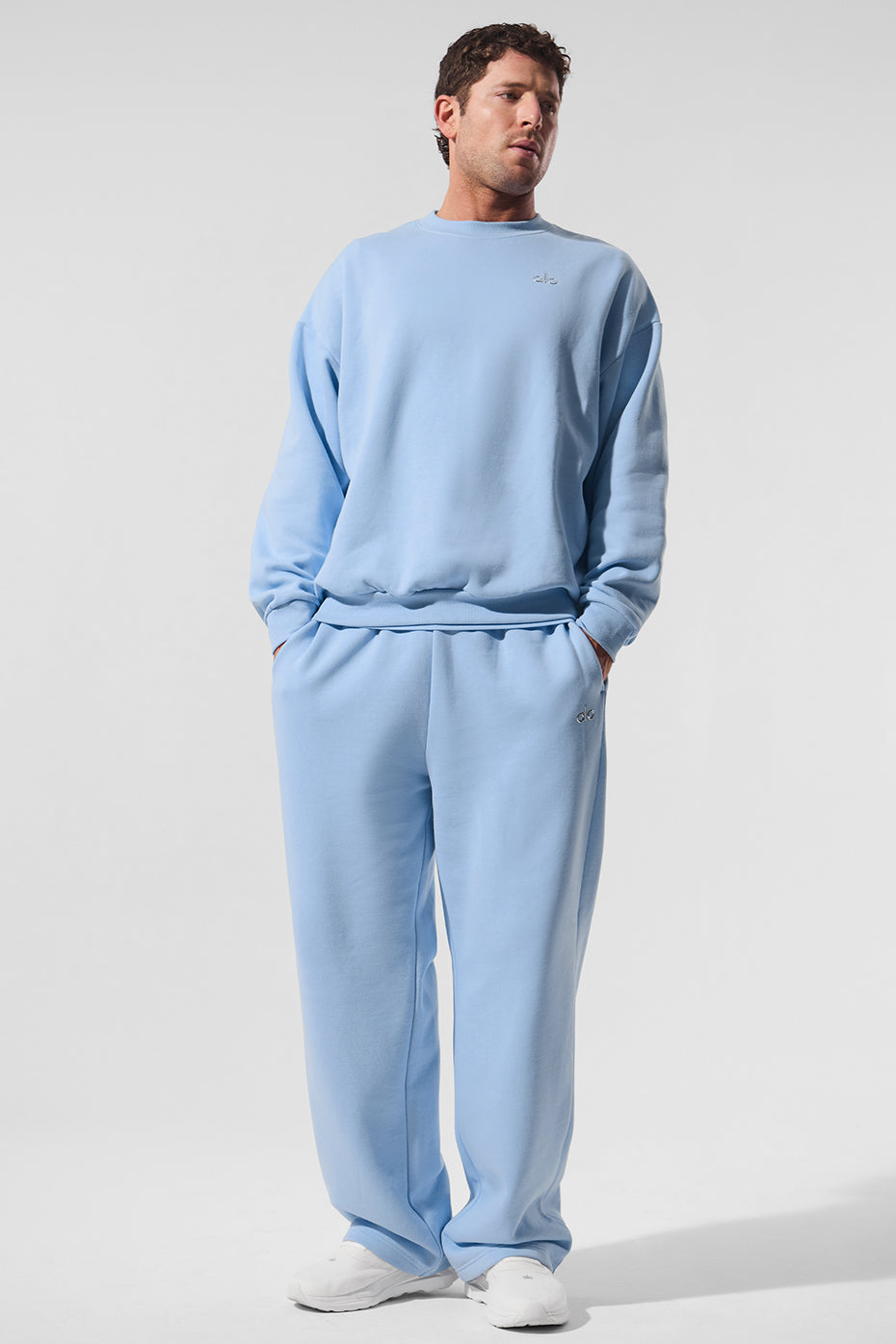 Accolade Crew Neck Crew Sweatshirt — Seashell Blue