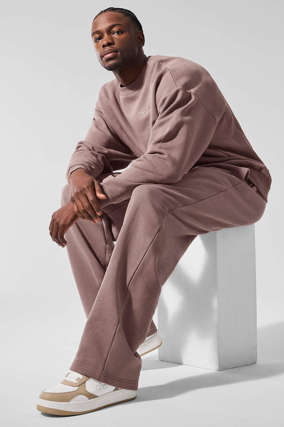 Accolade Crew Neck Crew Sweatshirt — Mushroom