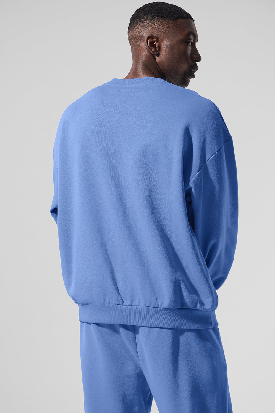 Accolade Crew Neck Crew Sweatshirt — Crystal Clear Blue