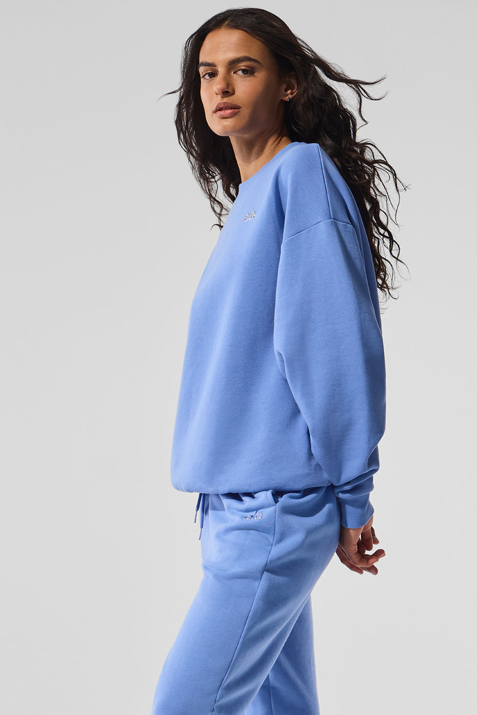 Accolade Crew Neck Crew Sweatshirt — Crystal Clear Blue
