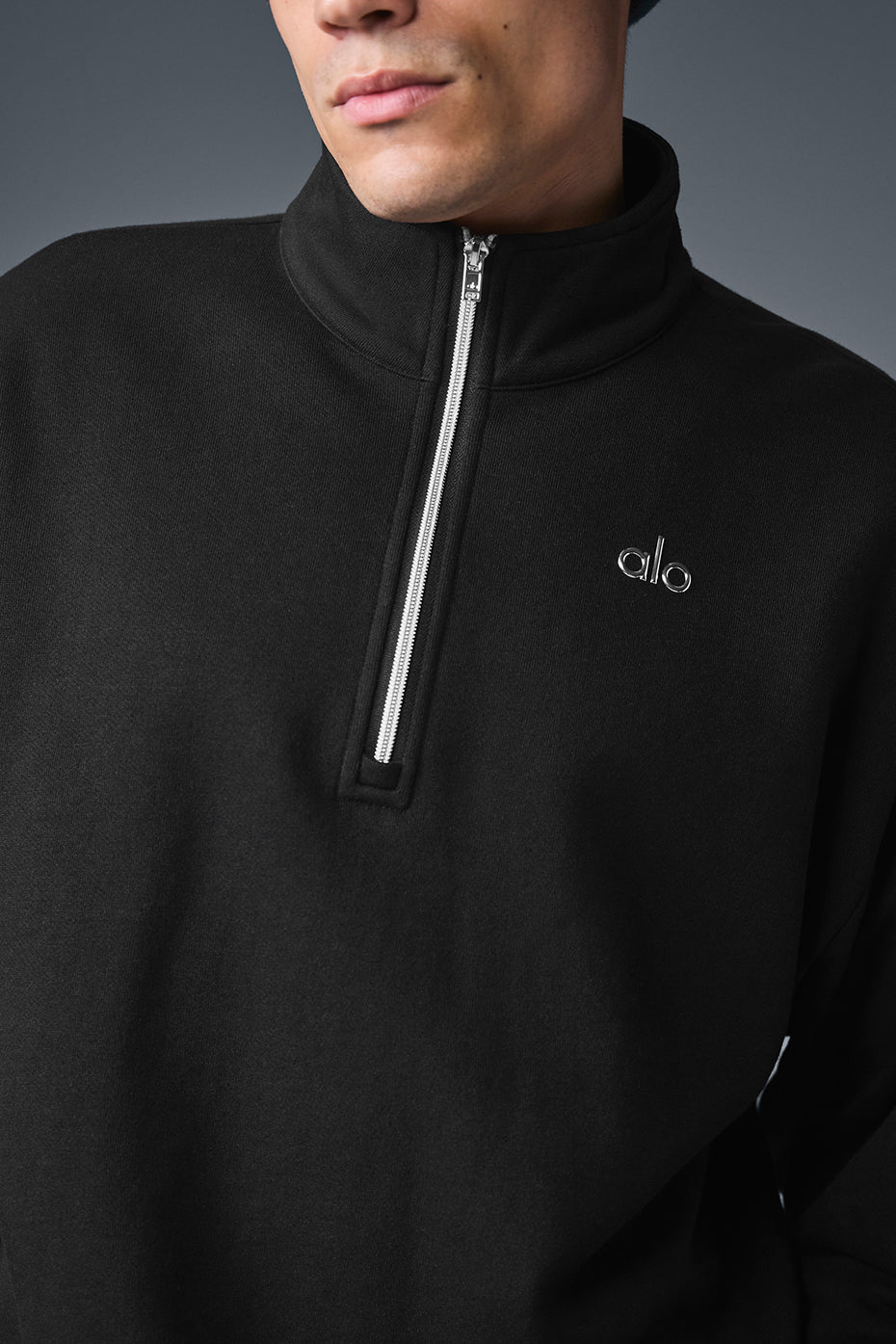 Accolade 1/4 Zip Crew Sweatshirt — Black