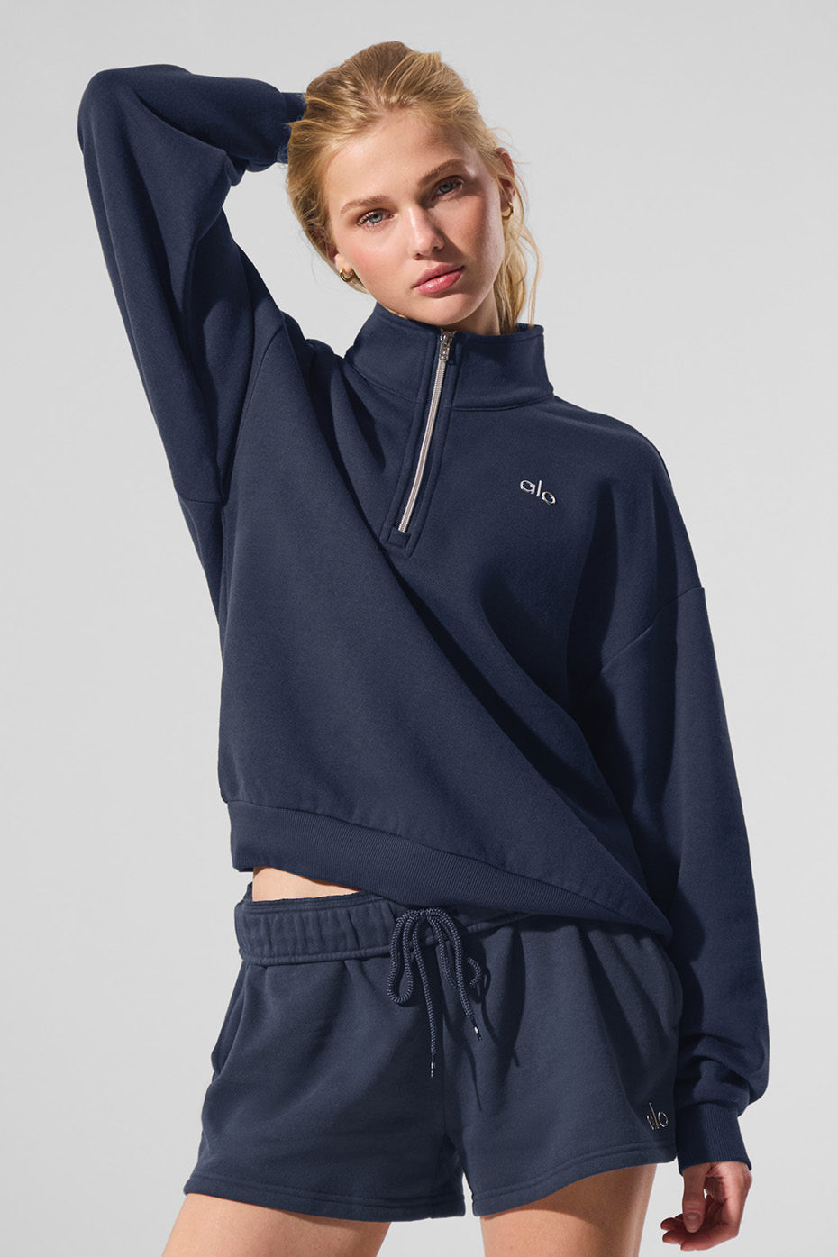 Accolade 1/4 Zip Crew Sweatshirt — Navy