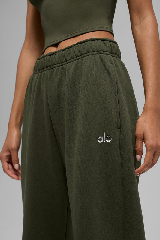 Accolade Straight Leg Joggers — Green Olive