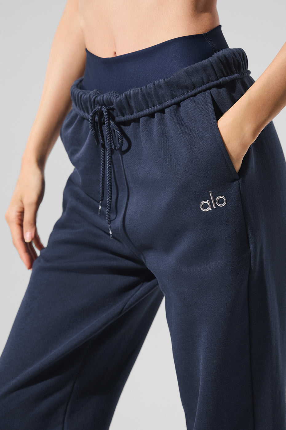 Accolade Joggers — Navy