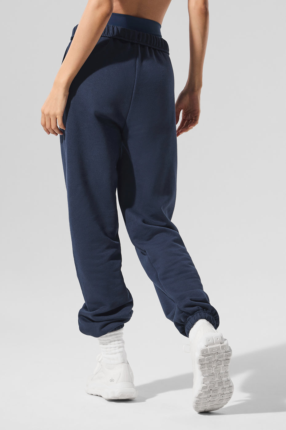 Accolade Joggers — Navy