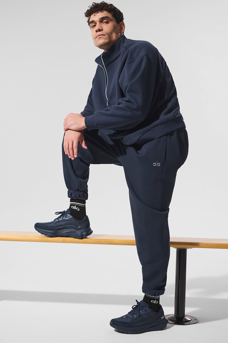 Accolade Joggers — Navy