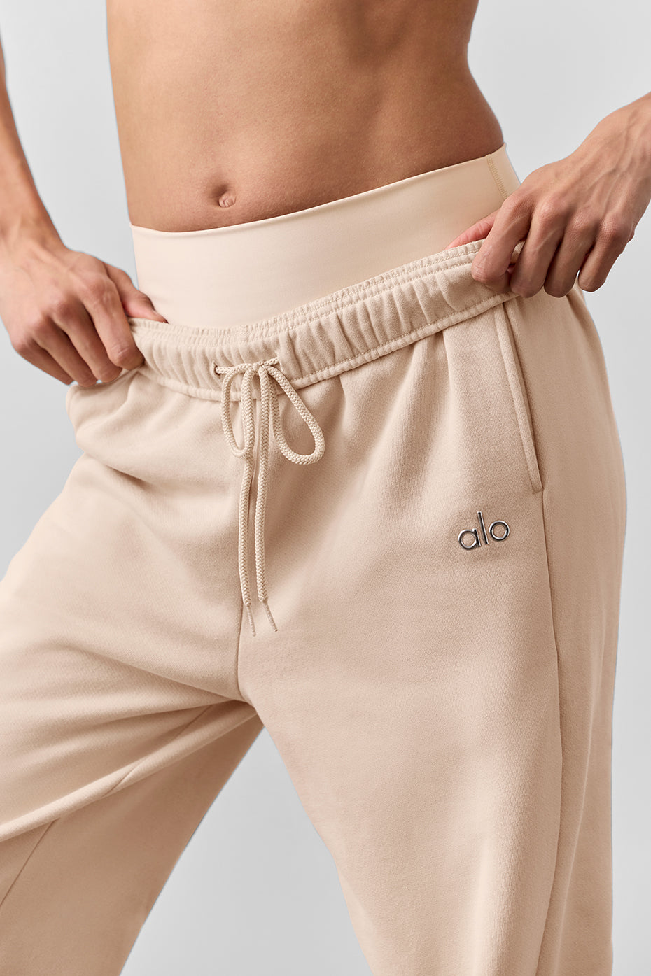 Accolade Joggers — Macadamia