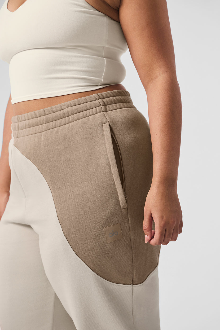 Make Waves Joggers — Ivory/Bone/Gravel