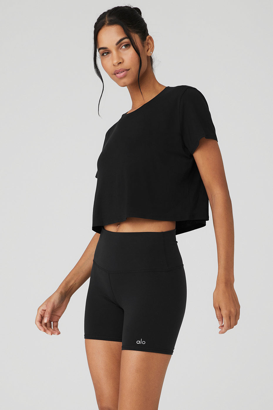 Cropped All Day Shorts‑Sleeve — Black