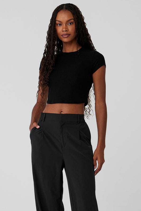 Ribbed Sea Coast Cropped Shorts‑Sleeve Tee — Black