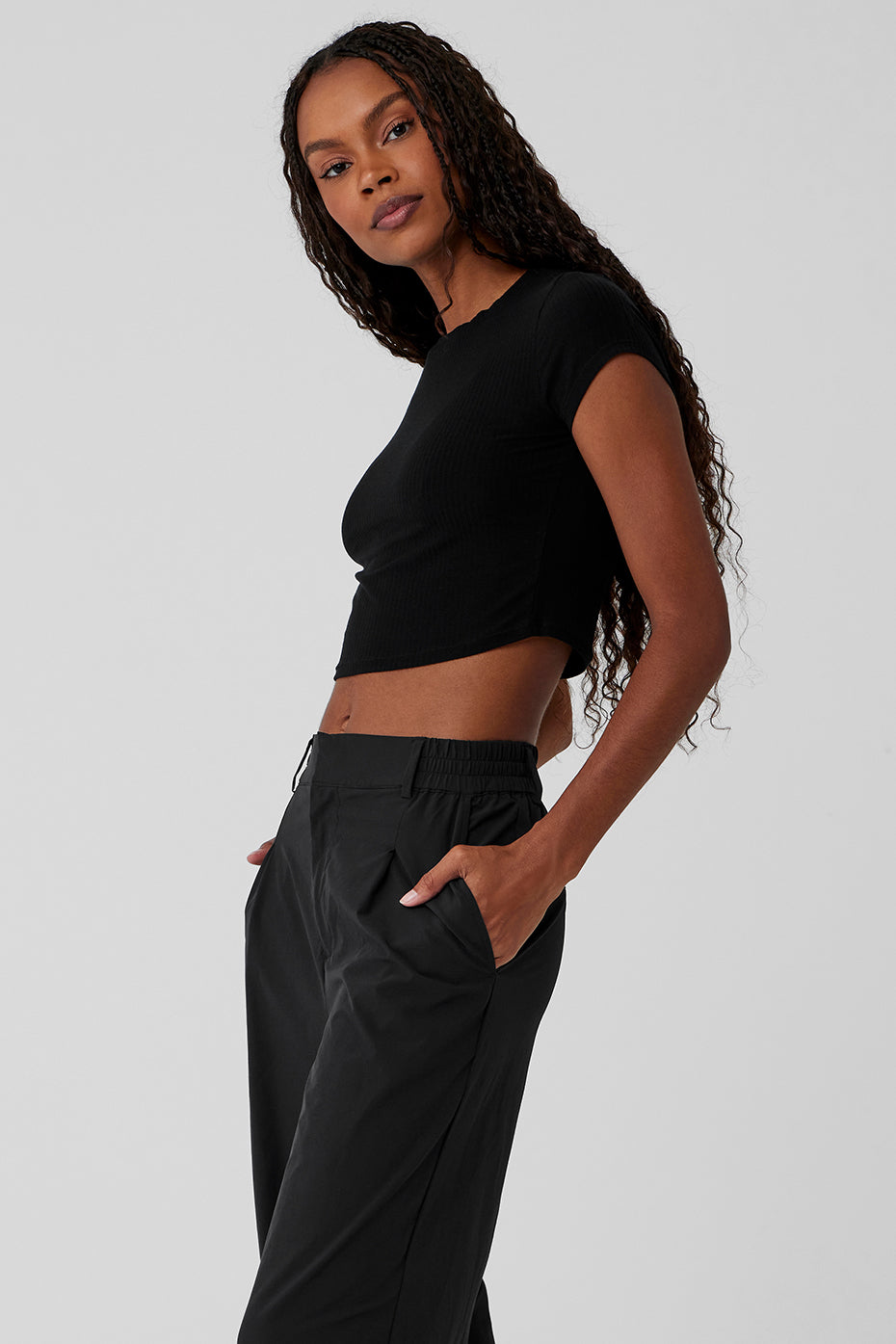 Ribbed Sea Coast Cropped Shorts‑Sleeve Tee — Black