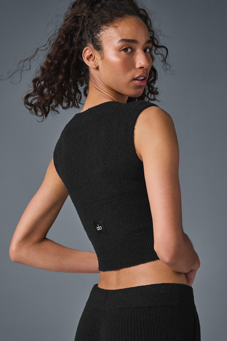 Snuggle Up Sweater Shorts‑Sleeve — Black