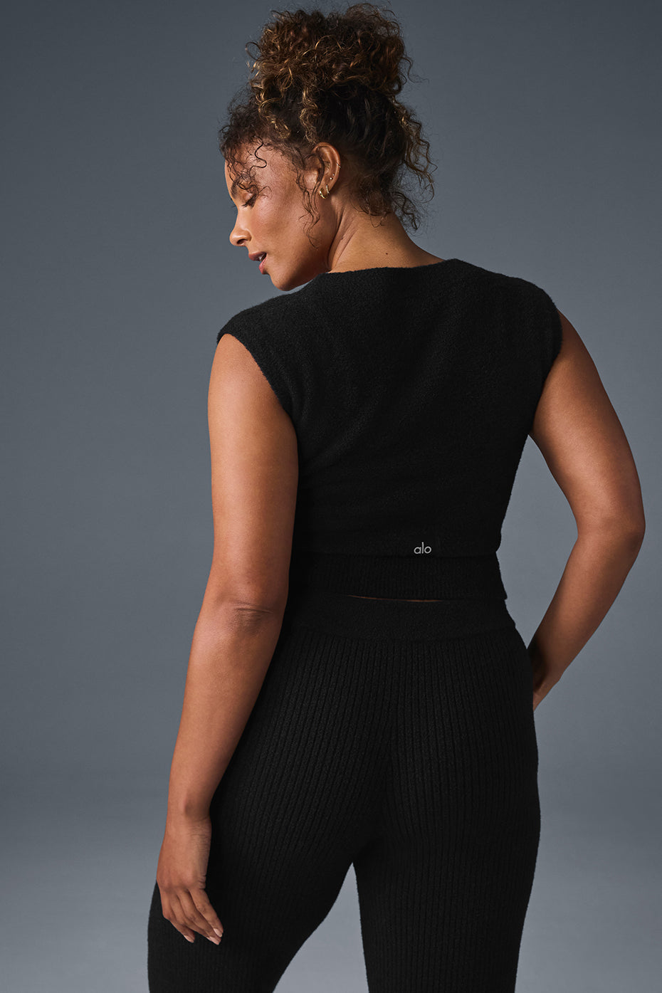 Snuggle Up Sweater Shorts‑Sleeve — Black