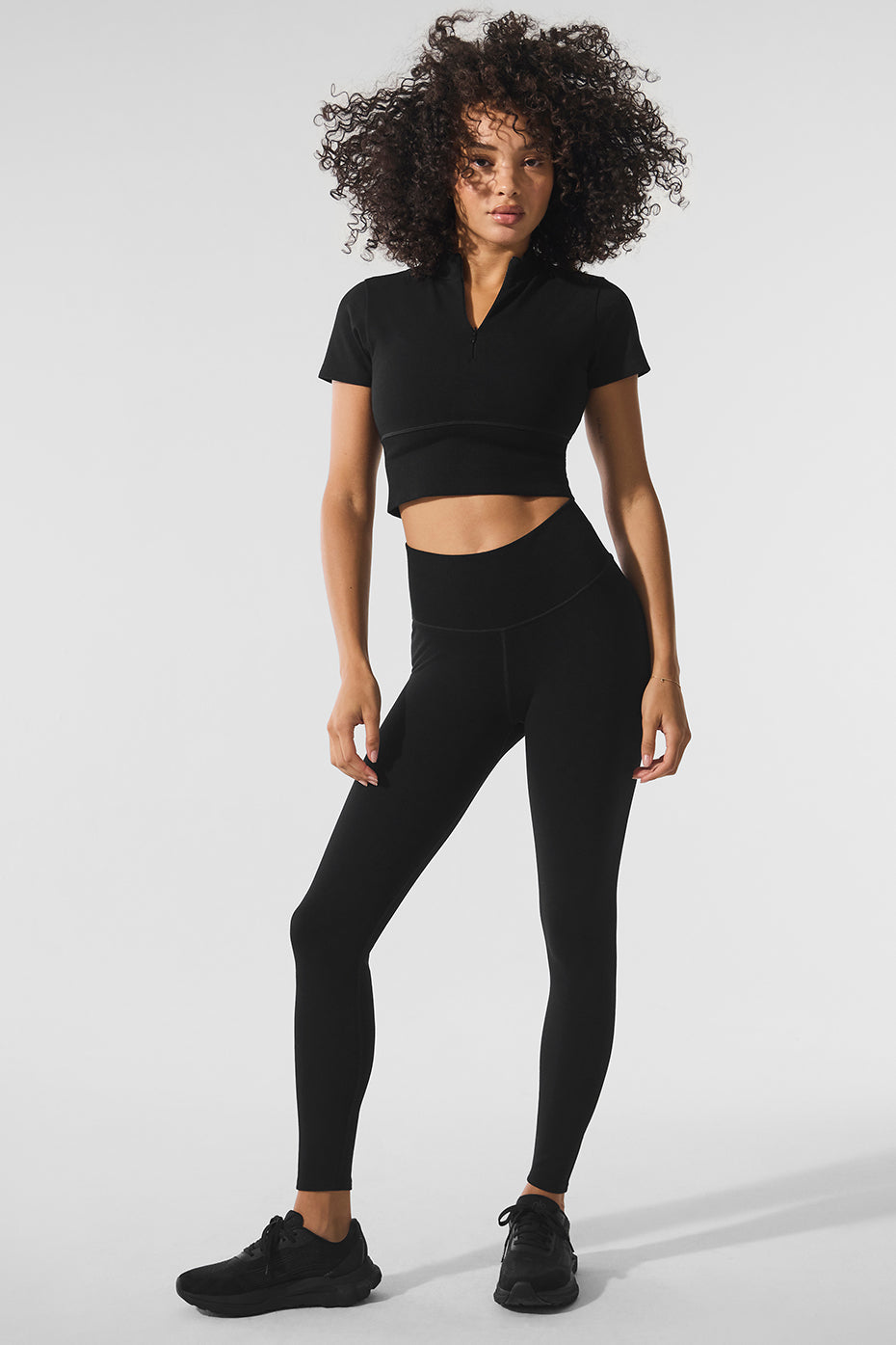 Seamless Winter Warm Plush Cropped Shorts‑Sleeve — Black
